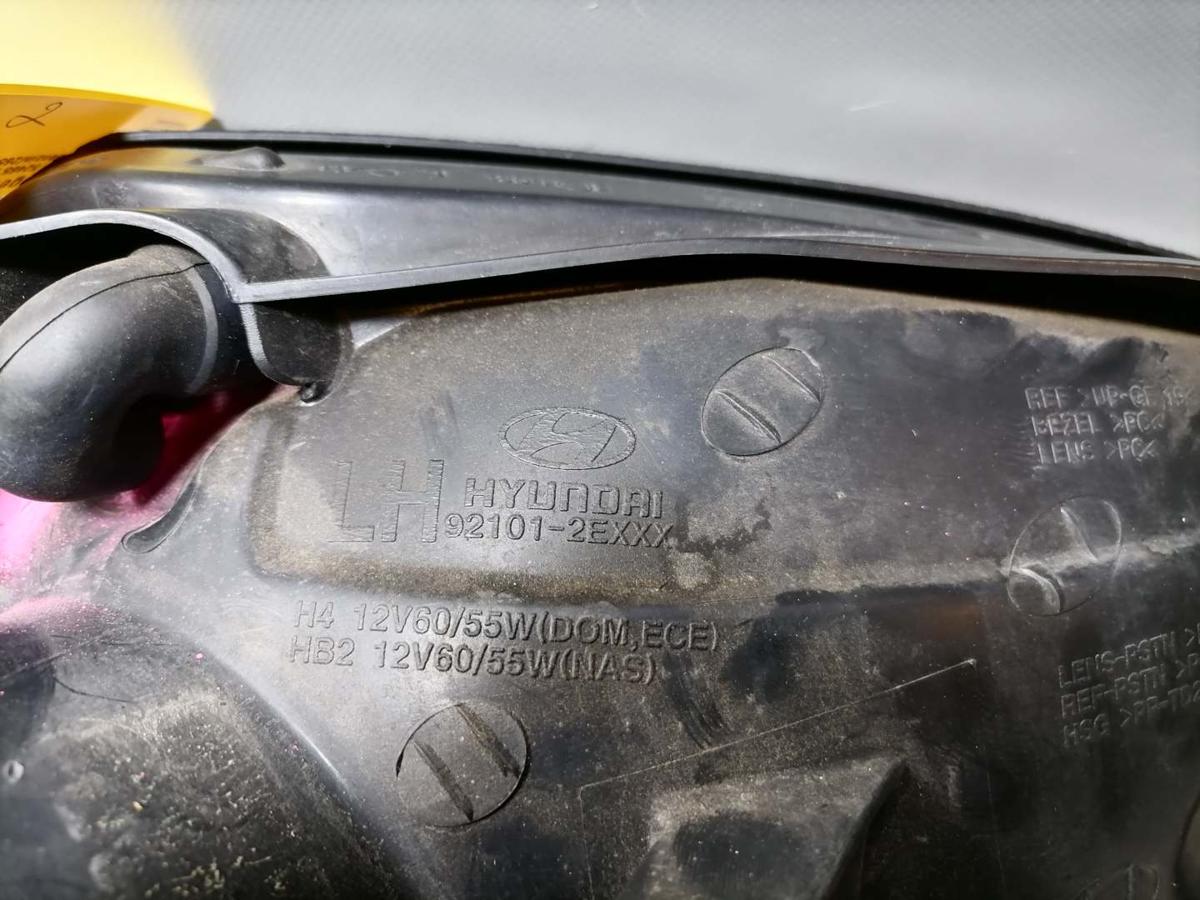 Hyundai Tucson original Scheinwerfer vorn links Halogen Bj.2005